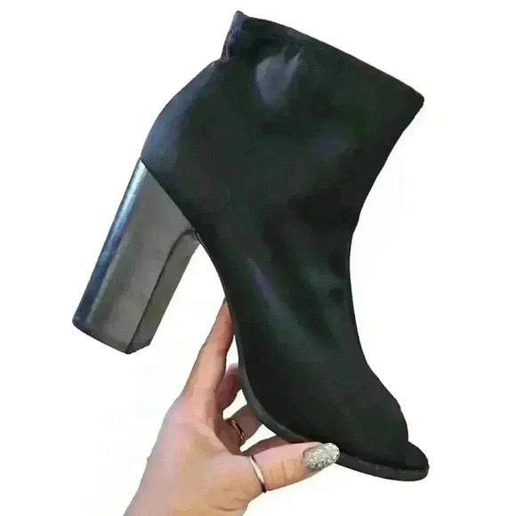 Urban Outfitters Womens Black Peep Toe Glove Booties 9 - Picture 8 of 11